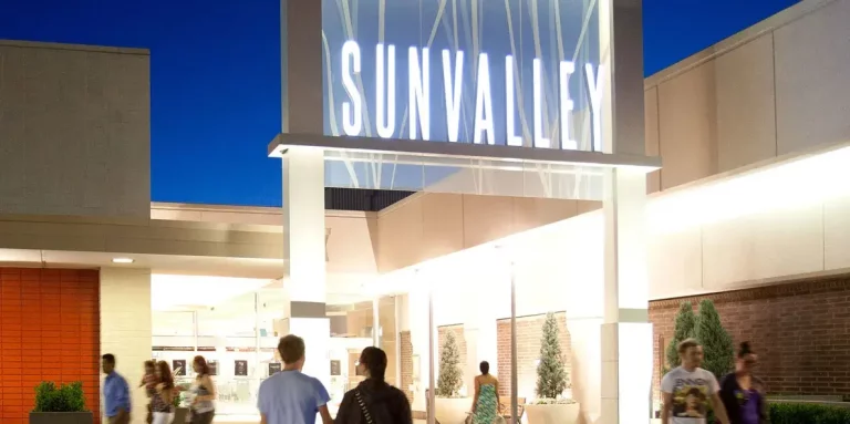 Sunvalley Shopping Center